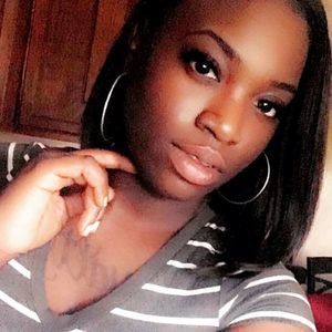 Meet your Posher, Brittney